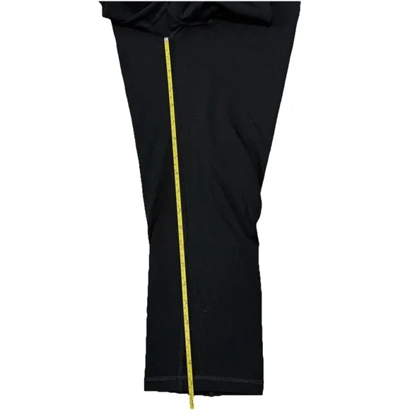 Women Large Old Navy Active Fitted Exercise Capri Pants, Black & Purple, Stretch - Picture 2 of 6
